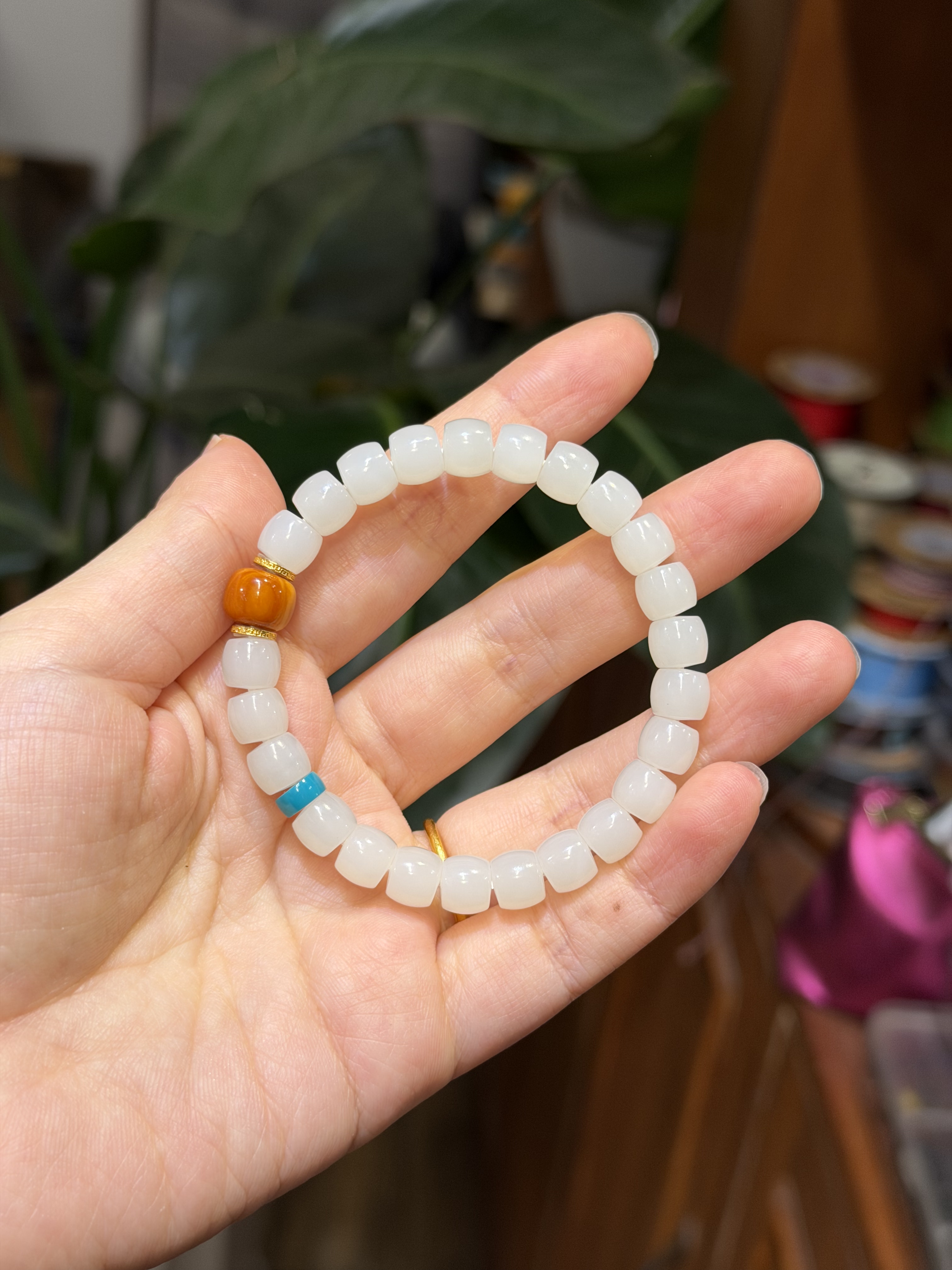8mm和田玉白玉直切手串 搭配老蜜蜡，原矿绿松石 18k金隔片
