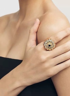 花朵开口指环气质百搭清冷时尚感