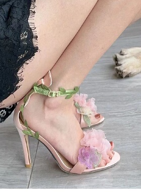 23新款个性一字带花朵凉鞋高跟鞋细跟婚鞋伴娘鞋