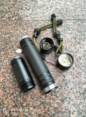 配件大功率探照灯四核强光LED手电筒铝合金电池26650 18650中间管