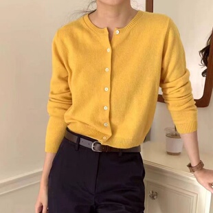 复古高级感山羊绒针织开衫女短款高腰小外套2026新款圆领羊毛上衣