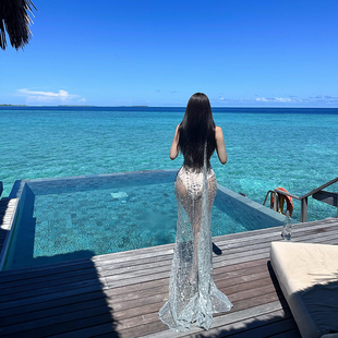 辣妹性感连衣裙新款 紧身透视亮片抹胸开叉长裙海边度假三亚旅游女