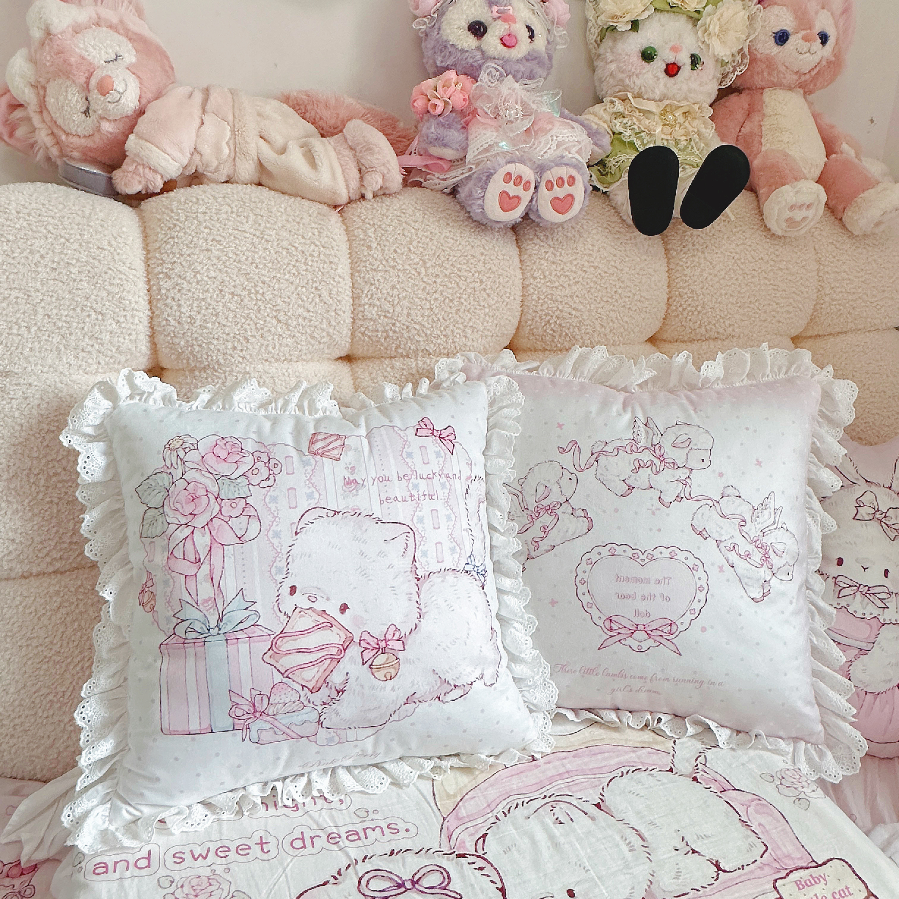 Pink berry原创可爱兔熊系列毛绒绒卧室方形蕾丝花边抱枕靠垫双面