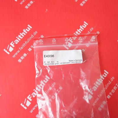 IFM E40096 易福门全新管接头