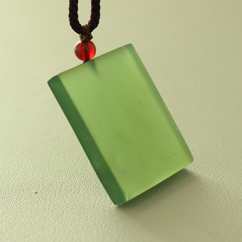 听玉缘天然岫岩玉平安牌吊坠 岫玉180料酒瓶绿牌子挂件无事牌玉坠