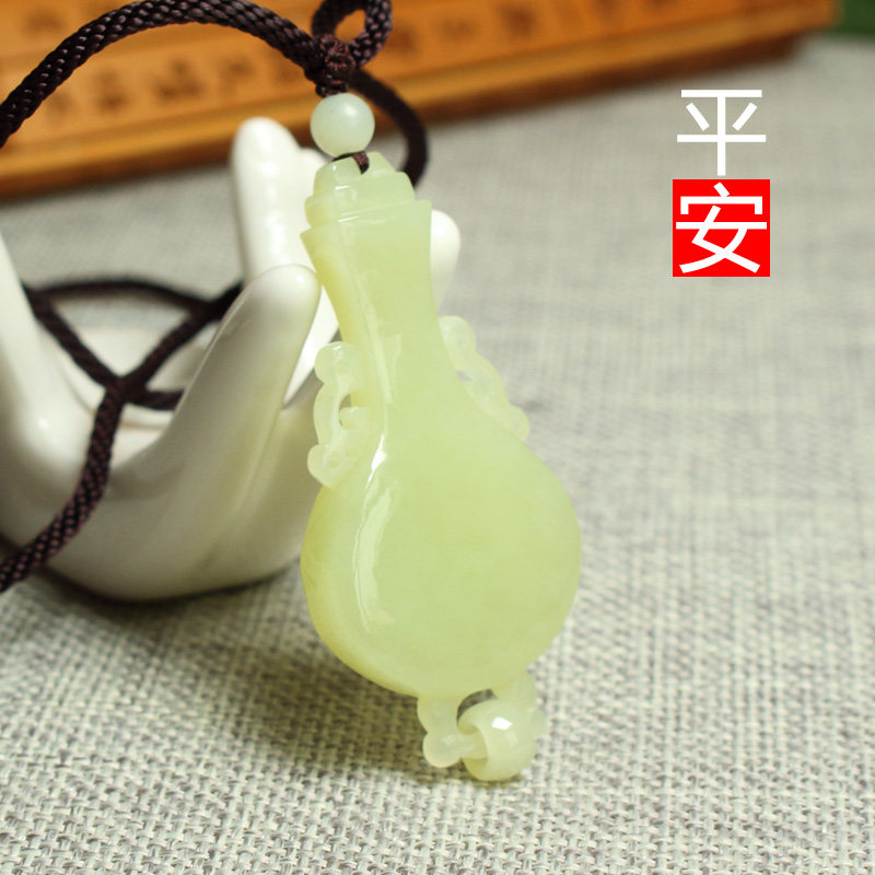 听玉缘天然和田玉花瓶吊坠 岫岩黄白老玉平平安安挂件鸡油黄玉坠