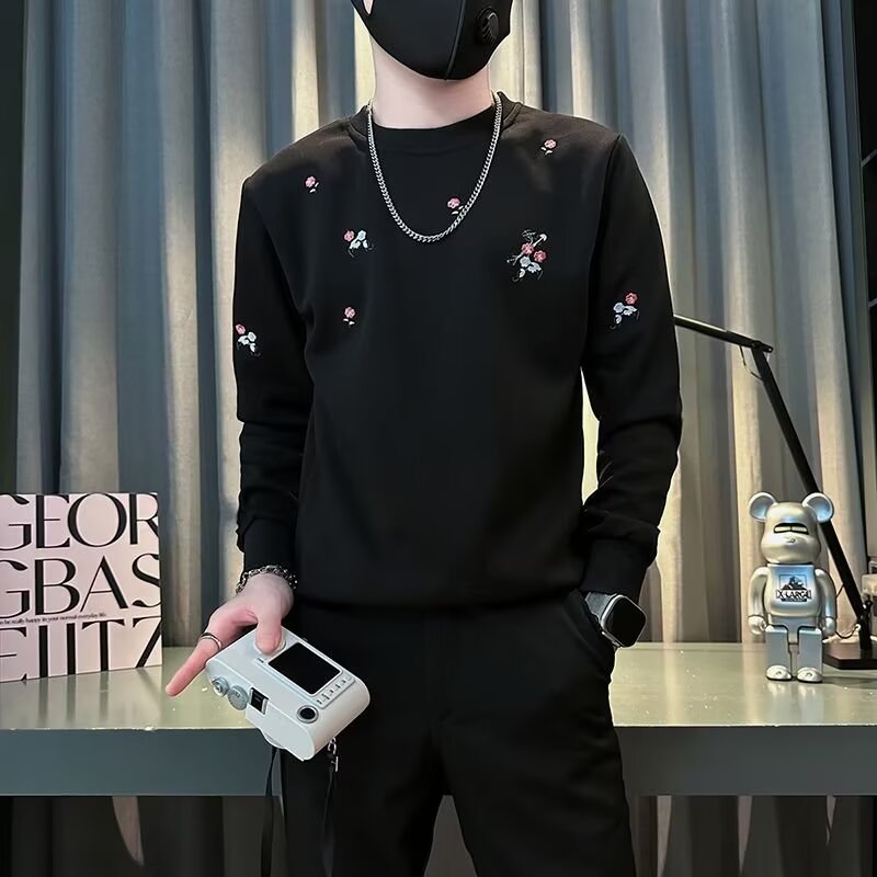 秋冬款男生休闲刺绣卫衣男韩版百搭圆领长袖衫秋装时尚流行上衣男