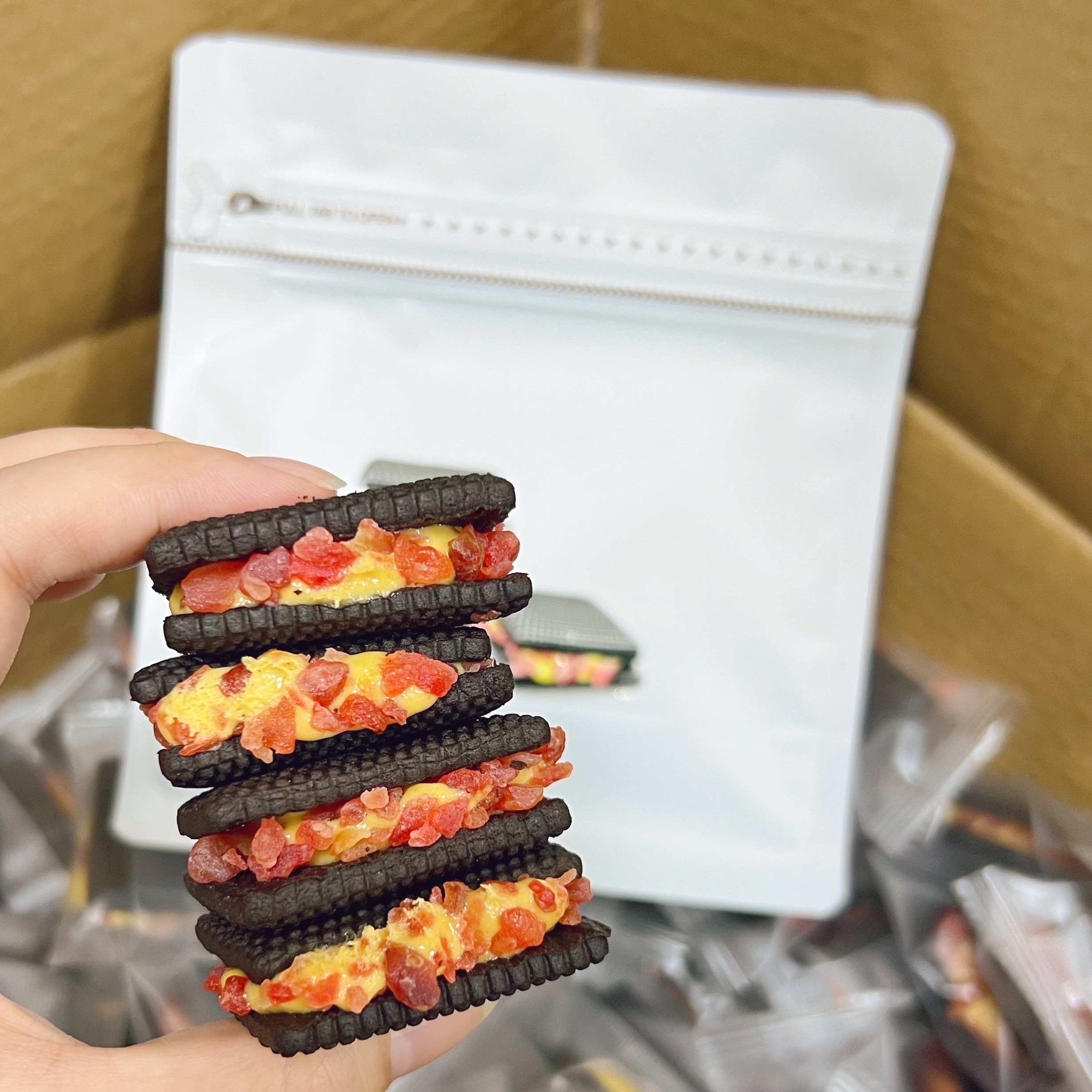 潮彭陈|可可啵啵奶酥夹心饼干芝士草莓 芒果西柚 蔓越莓味大铁盒