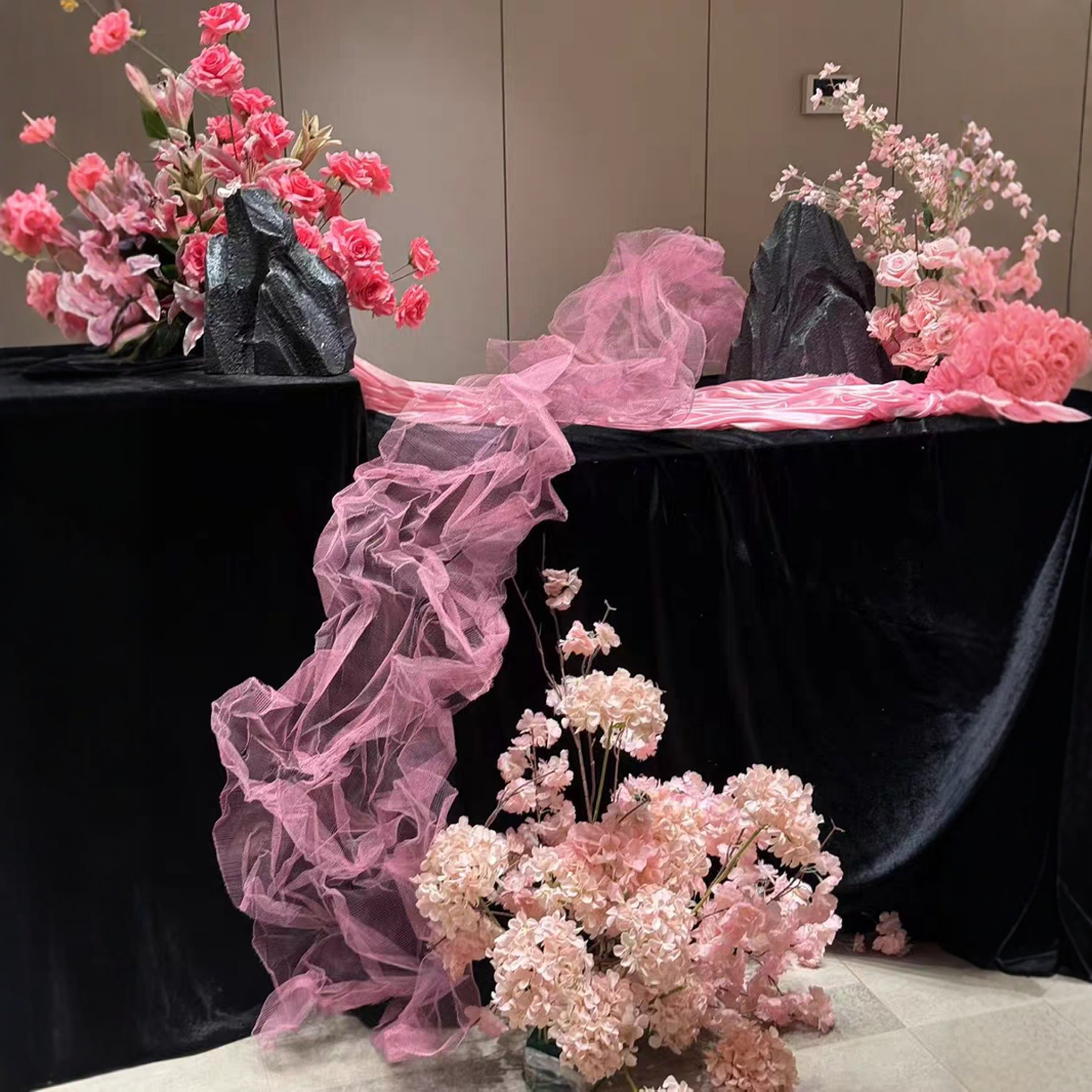 云雾网创意造型原创设计师背景婚庆装饰面料材料铁丝网纱布料