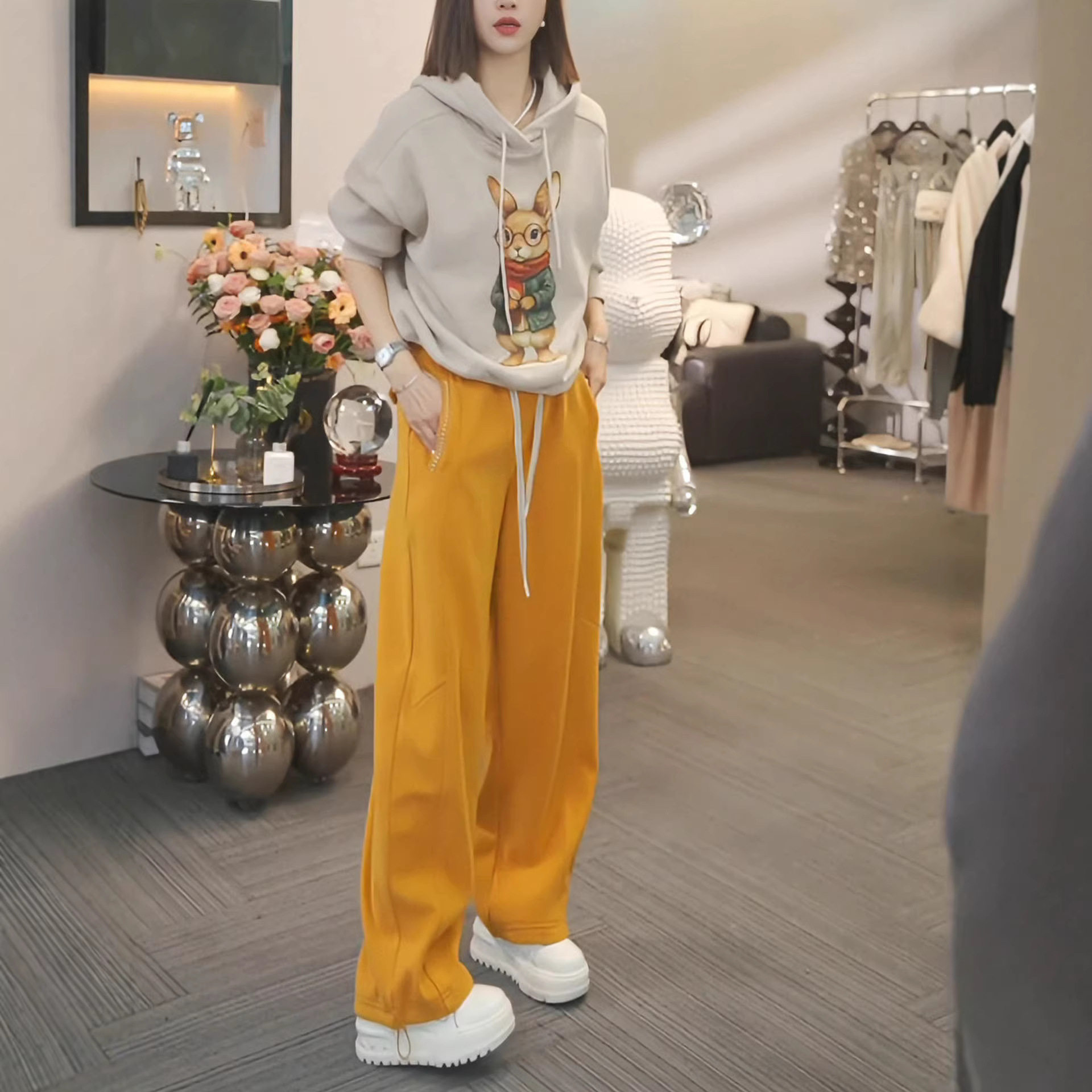 超火春装休闲套装女洋气潮流超好看卡通兔子卫衣阔腿裤两件套,女装/女士精品,时尚套装,淘宝优惠券,粉丝福利购,淘宝优惠卷