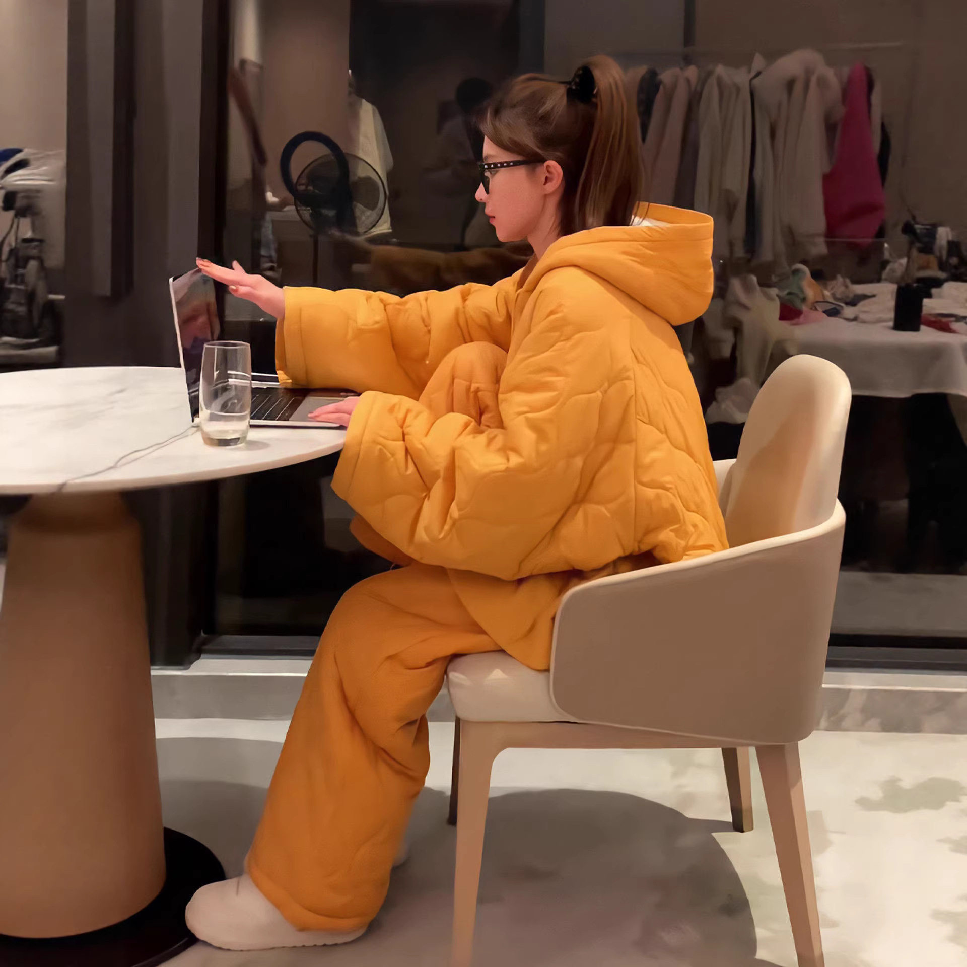 巨好看加绒加厚运动套装女秋冬网红韩版宽松连帽卫衣棉服两件套潮,女装/女士精品,时尚套装,淘宝优惠券,粉丝福利购,淘宝优惠卷