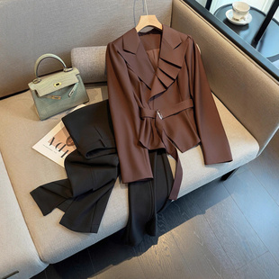 气场强大时尚套装女春秋季高端港风设计感开衫上衣喇叭裤两件套潮