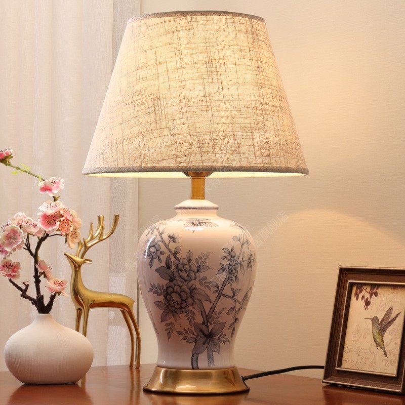 美式简约陶瓷台灯卧室床头时尚现代简约创意个性调光温馨浪漫装饰