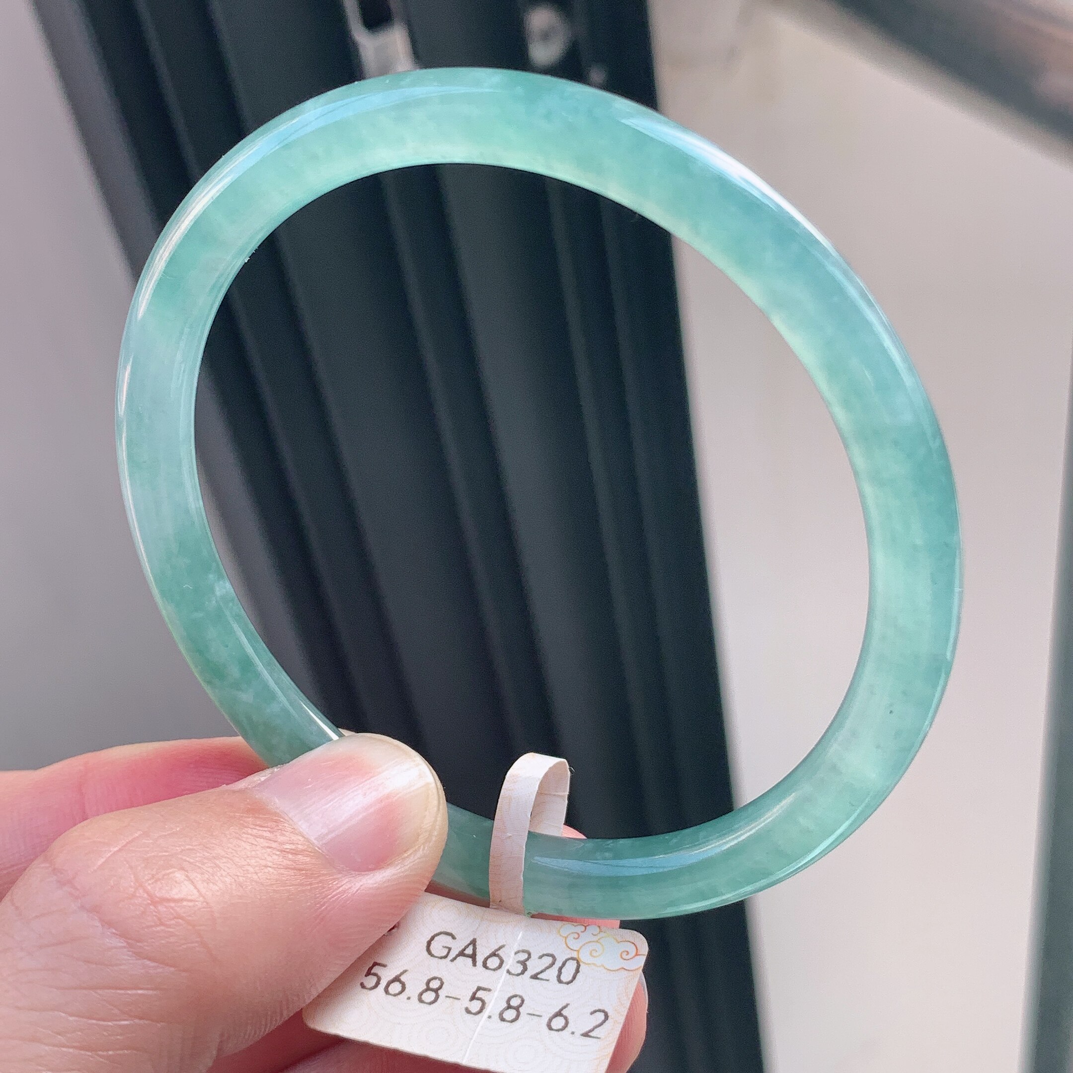 5657圈口天然翡翠a货冰蓝绿圆条手镯有证书平价危料a货国风老蓝水