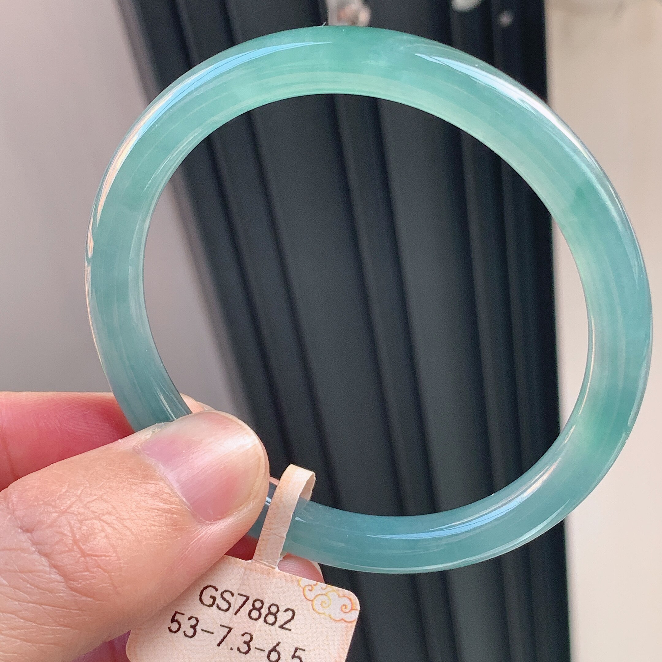 53圈口天然翡翠a货冰绿蓝天空蓝圆条手镯有证书平价危料a货老蓝水