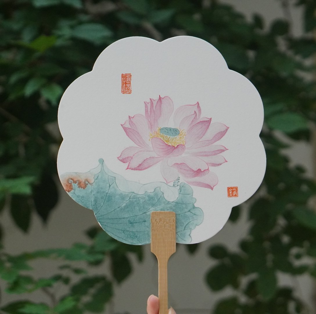 纯手绘团扇荷花扇子古风国画扇子