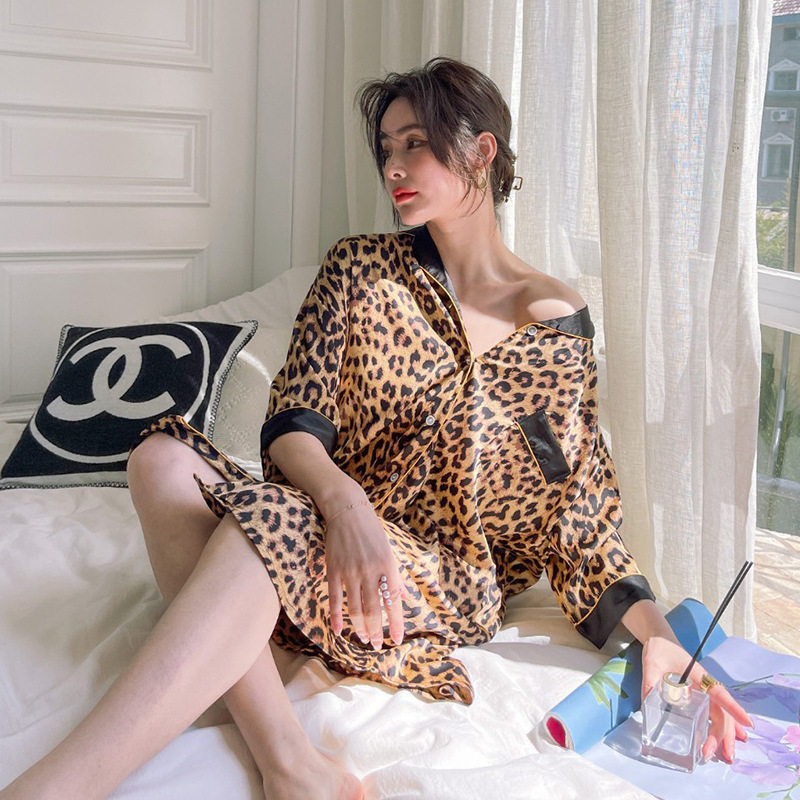 丝绸睡衣女翻领豹纹家居服宽松睡裙春夏季可外穿短袖睡衣套装女款
