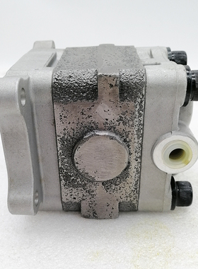 挖掘机配件日立30洋马30玉柴35小松40先导泵齿轮泵 705-45-01320