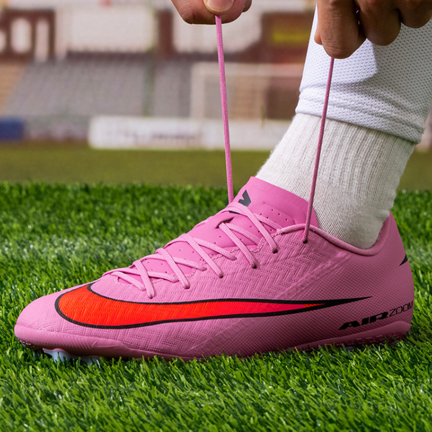 Nike耐克ZOOMVapor 16男子防滑耐磨AG短钉人草足球鞋FQ8364-600
