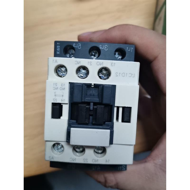 议价全新Schneider斯奈德接触器LC1D12Q7C原装