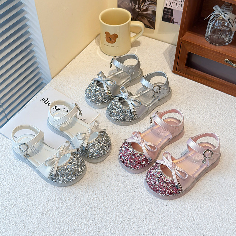 女童凉鞋公主夏季2026新款水晶鞋公主风包头鞋子蝴蝶结软底宝宝鞋