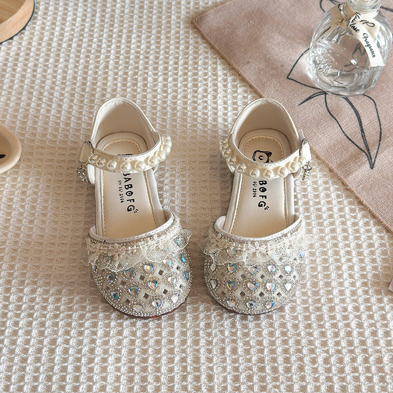 女童凉鞋女款2026新款爆款夏天公主风时尚小学生包头水晶凉鞋单鞋