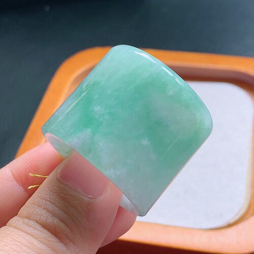 27-29号缅甸天然A货翡翠 T1232内径22.4-26.2-4mm 飘晴绿复古扳指
