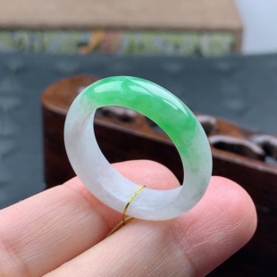 3.2mm 21号缅甸天然A货翡翠 6.2 内径19.5 阳绿半山水戒指 T871
