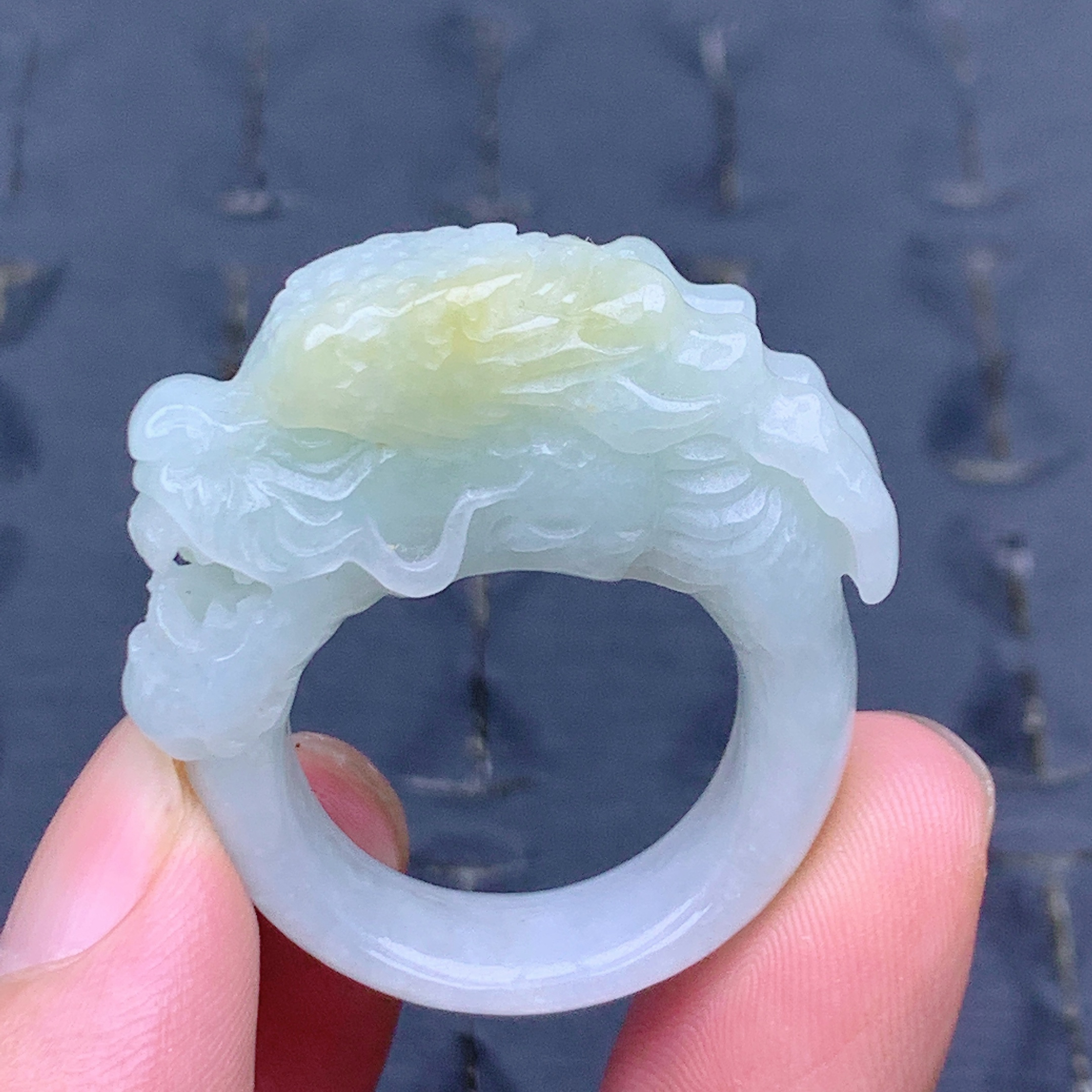 24号缅甸天然A货翡翠，冰润飘黄翡龙头戒指扳指