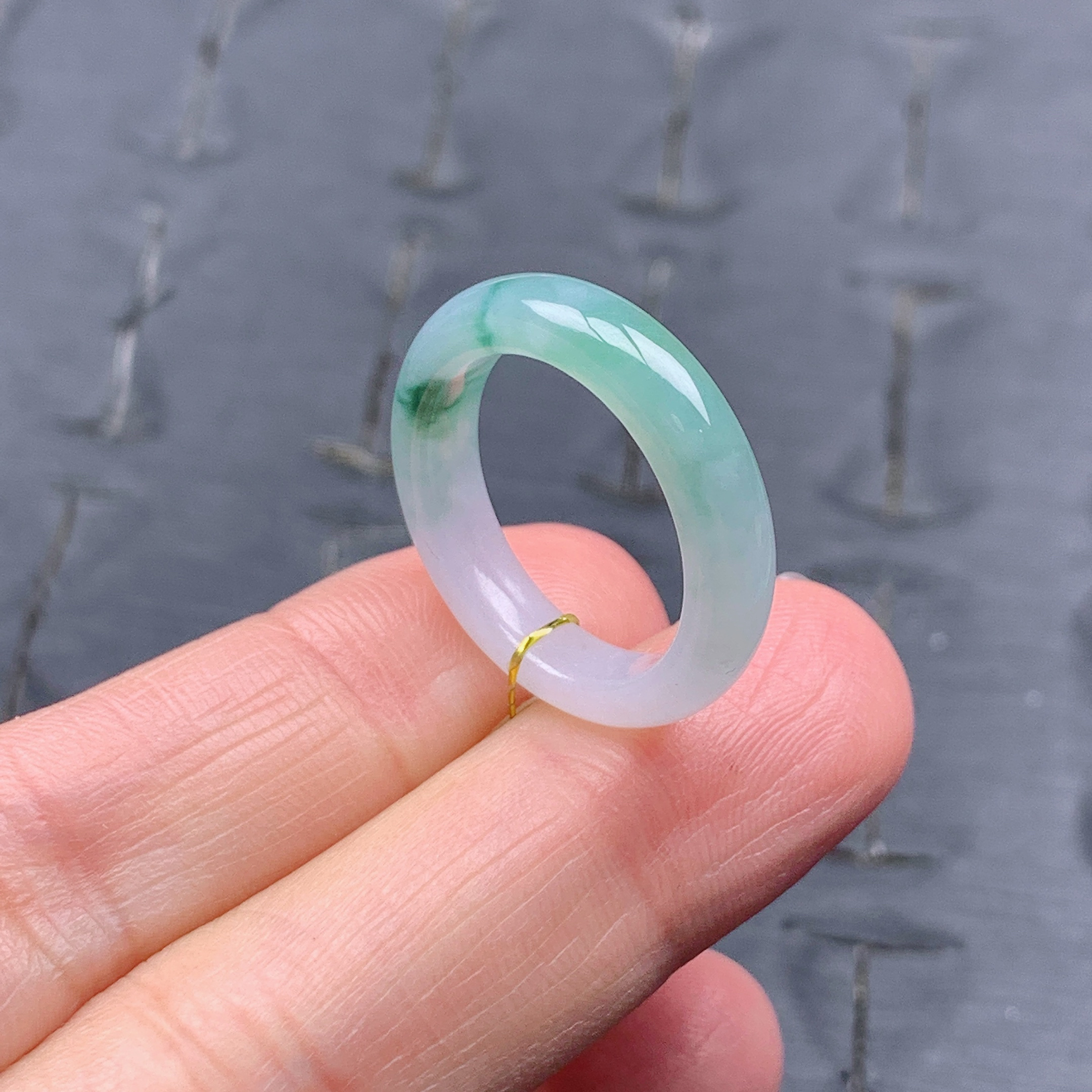 13-14号缅甸天然A货翡翠T619 内径17.1/4.5/3.3mm 带底色飘花戒指