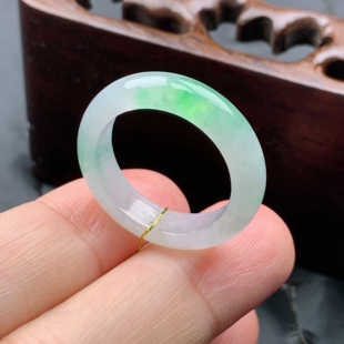 5.3 17号缅甸天然A货翡翠 T886 内径18.3 冰胶飘绿戒指 3.3mm