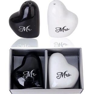 Round Mrs. Creative Pepper Mr. and Ceramic Salt Cube