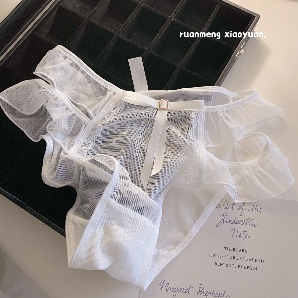 又纯又欲两边镂空小裙边高端蕾丝花边网纱内裤女士性感甜美中腰