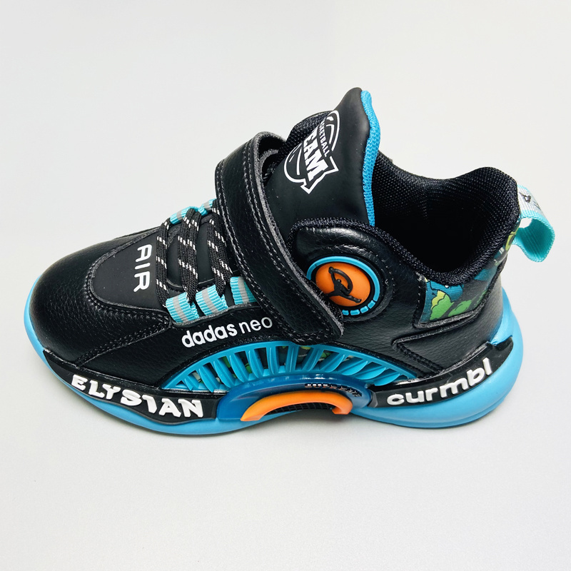 秋季男童运动鞋比迪皮面防水休闲