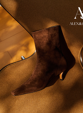 ALEXSARA 2026早春新款 方头麂皮无内里短靴气质中跟侧拉链女靴子