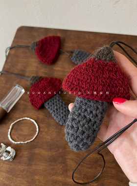 手工针织复古蘑菇项链可装口红