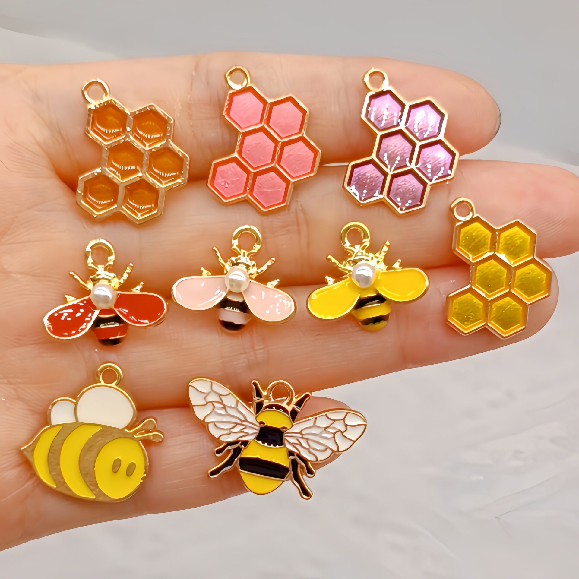 镶钻立体滴油蜜蜂蜂巢合金吊坠 动物DIY饰品百搭配件手链项链耳环