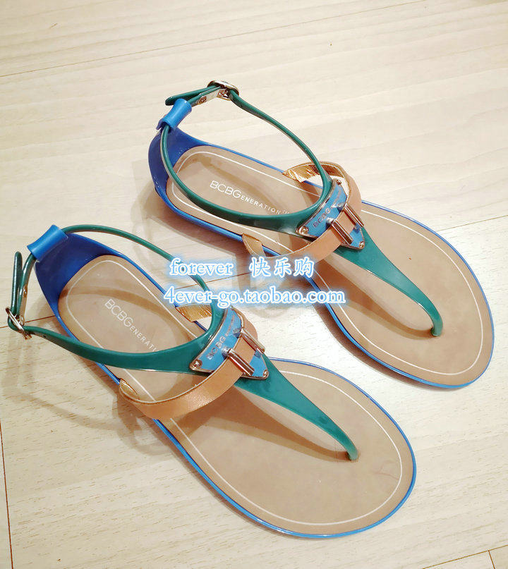 BCBG平底拼色橡胶夹趾女凉鞋