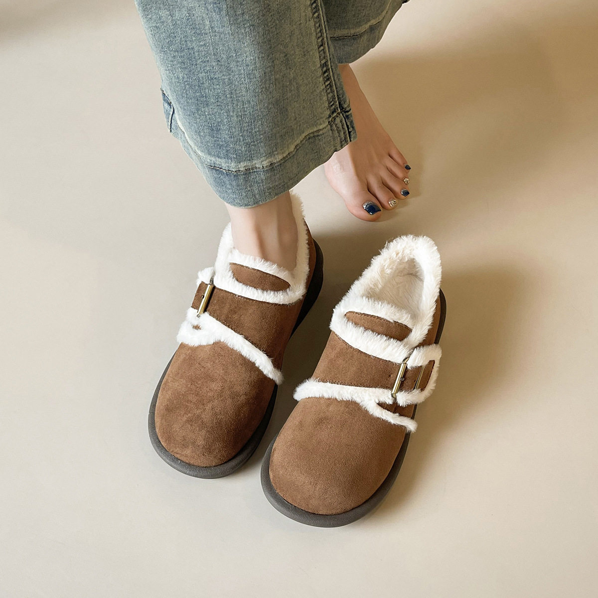 2026年新款冬季时尚不累脚保暖加绒厚底棉鞋毛毛扣带勃肯雪地靴女