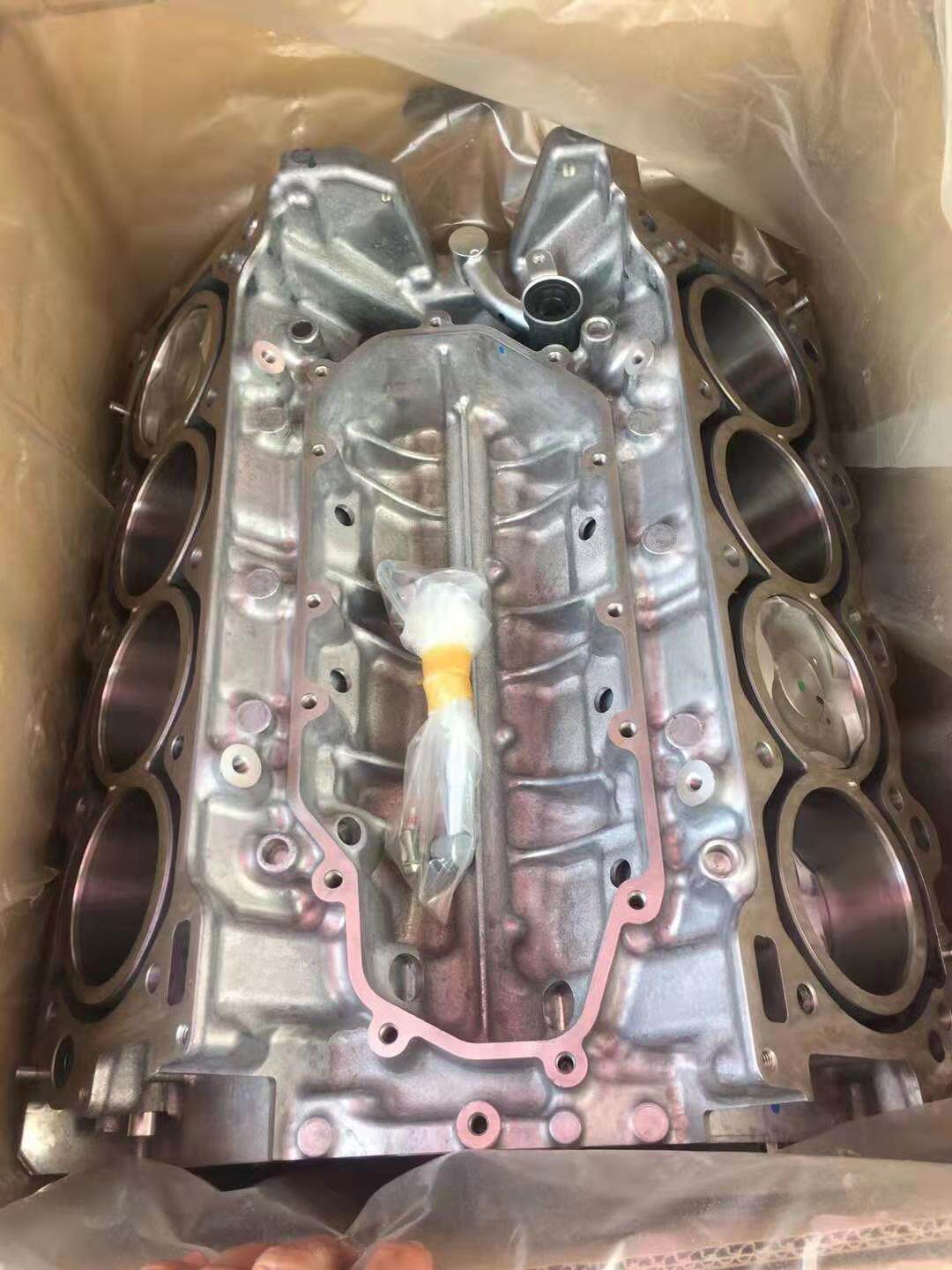丰田红杉 坦途 陆巡 兰德酷路泽 3UR LX570 中缸总成 发动机缸体