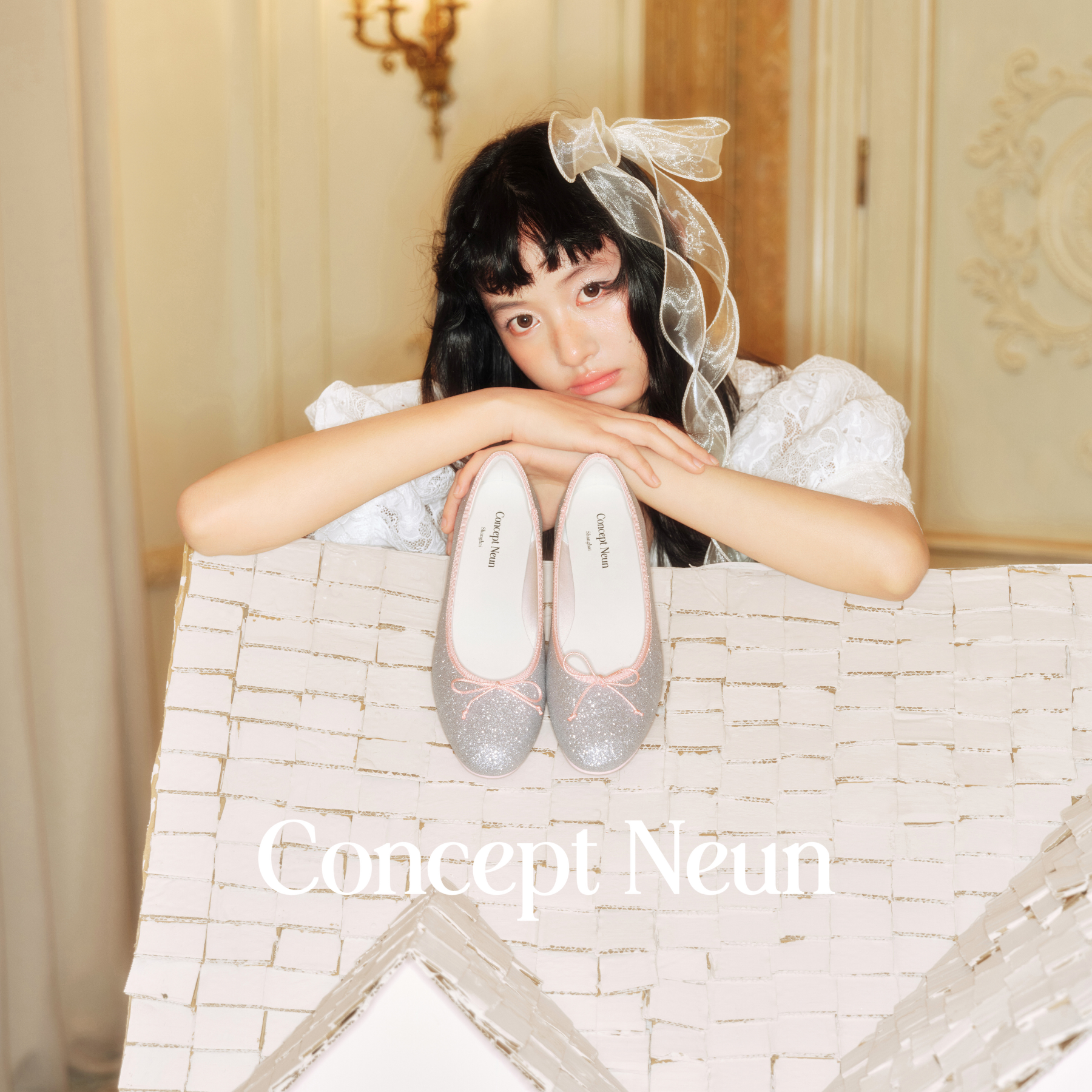 Concept Neun Every Girl's系列中跟圆头芭蕾亮片女鞋