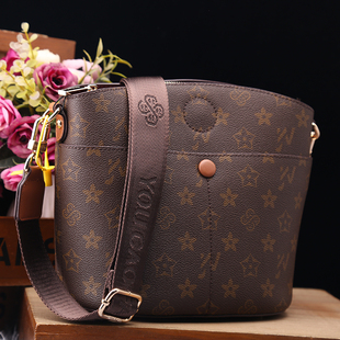 优草坊专柜正品真皮女包2025新款时尚百搭高级感印花单肩斜挎水桶