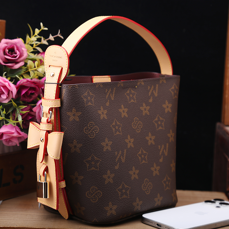 2025新款潮高级感时尚老花水桶包