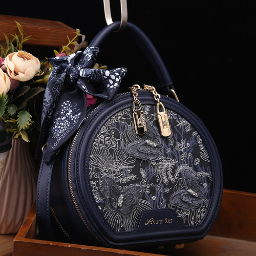 2025新款时尚复古印花小方包