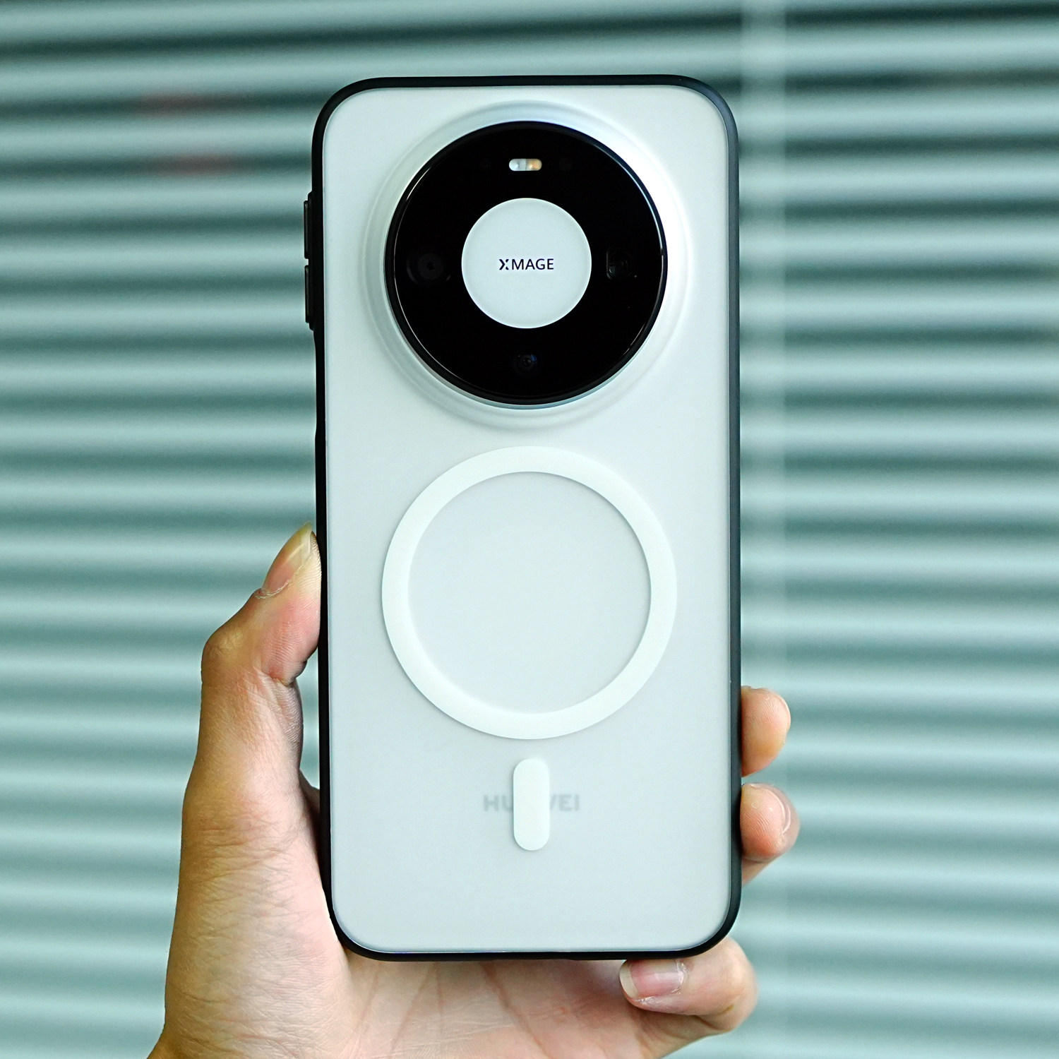 米斯登适用华为Mate80ProMax优限肤感磨砂手机壳Magsafe磁吸保护套全包软边防摔简约透明高档金属按键新款ins