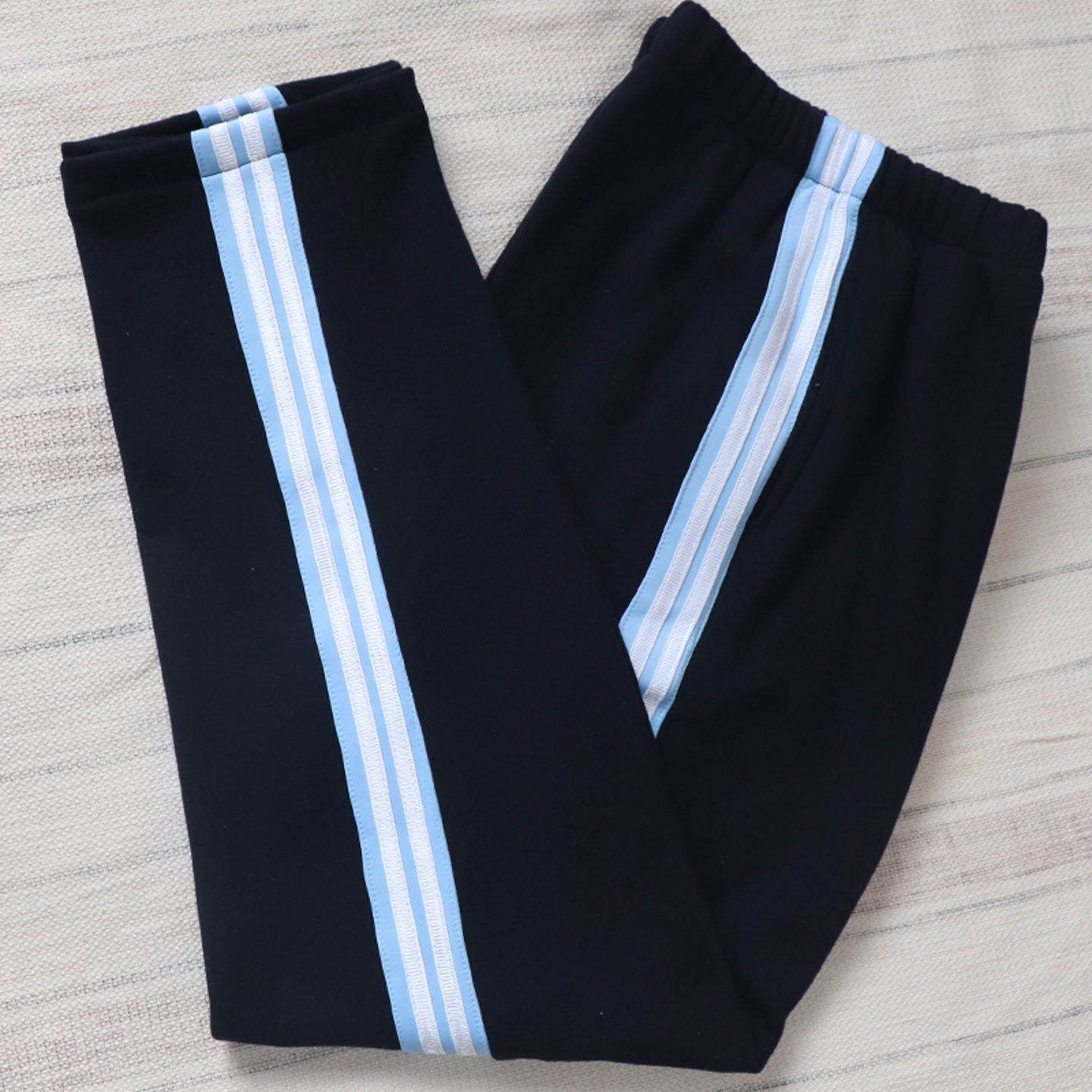 藏蓝拼浅蓝宽杠校服加绒可定制