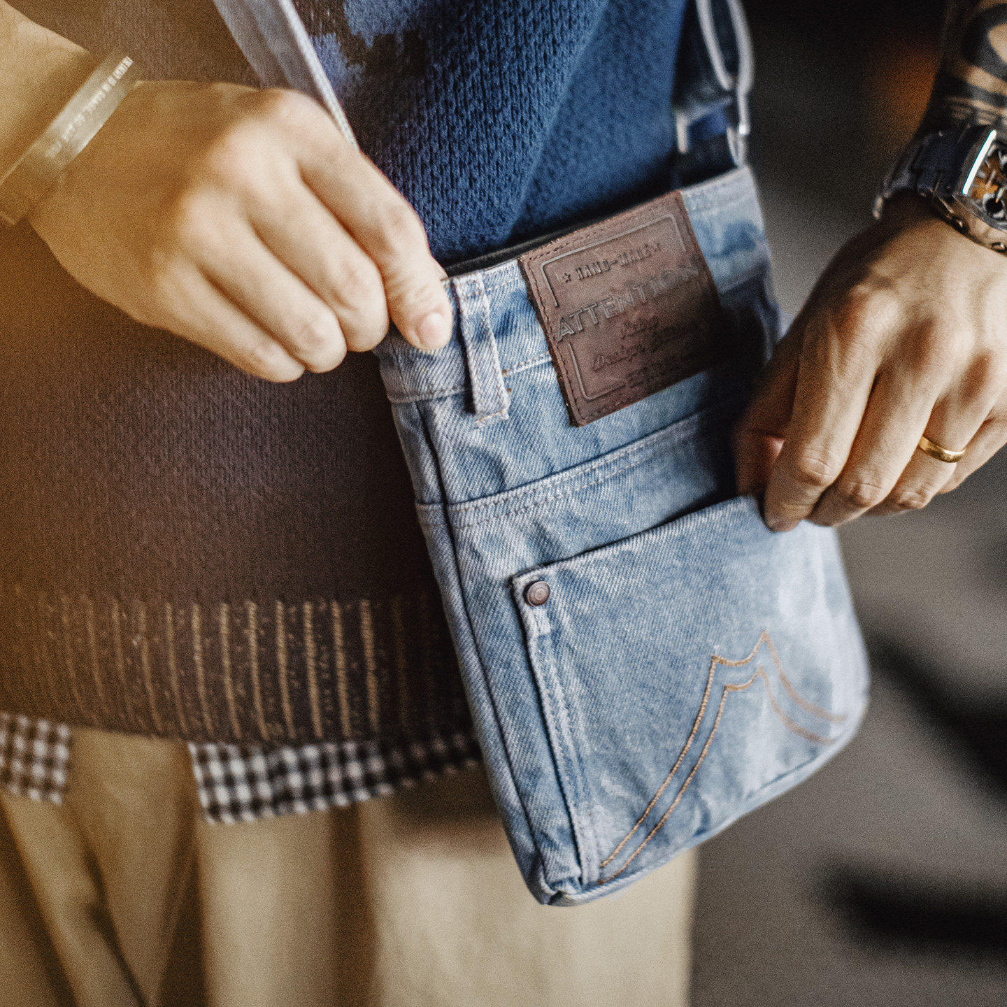 马登工装美式水洗蓝色牛仔单肩斜挎包丹宁通勤手提平板随行包男款,箱包皮具/热销女包/男包,男士包袋,淘宝优惠券,粉丝福利购,淘宝优惠卷