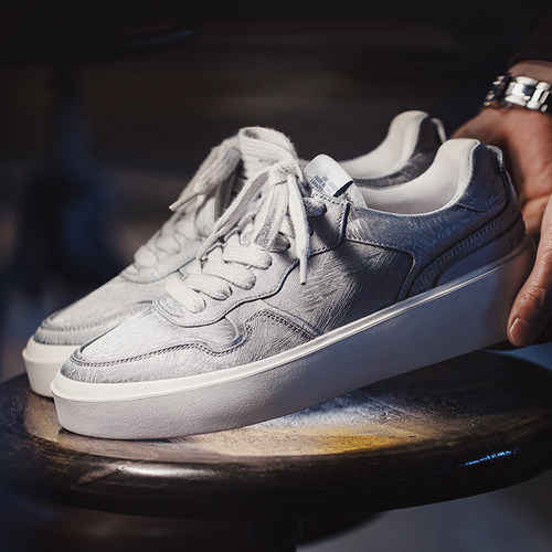 马登新款国风丝绸板鞋