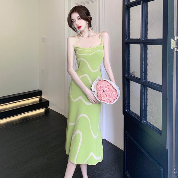 RM19711#韩国chic法式轻熟风气质复古波浪条纹修身针织吊带连衣裙