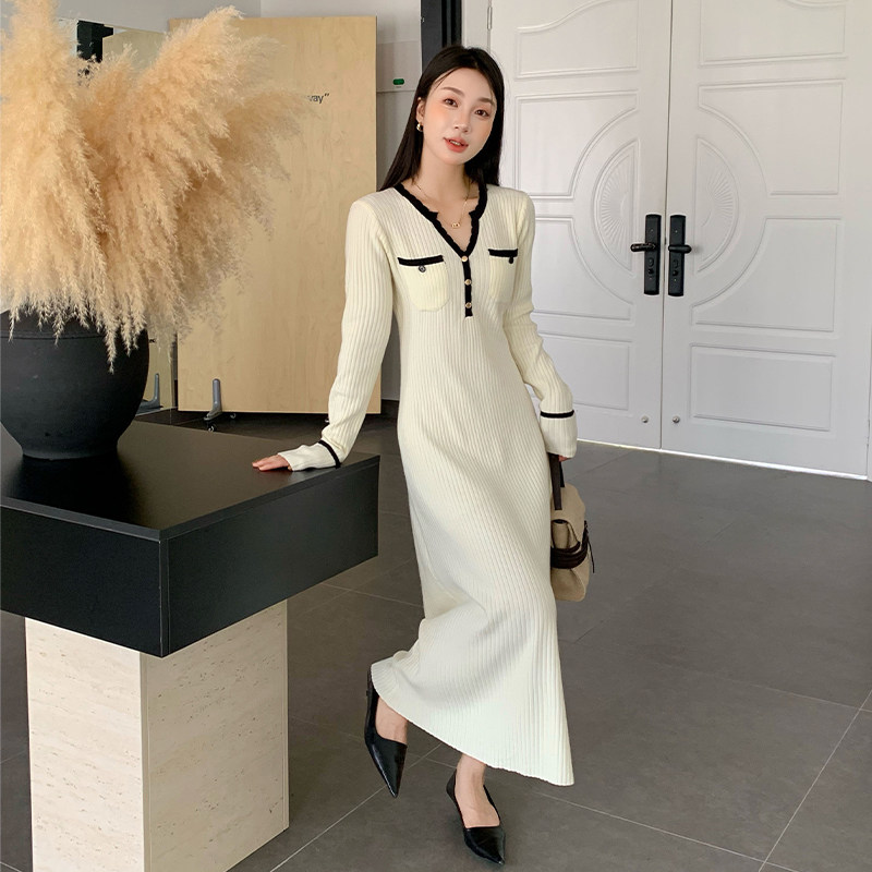 气质女神范长袖白色针织连衣裙秋冬女高级感内搭长裙子新